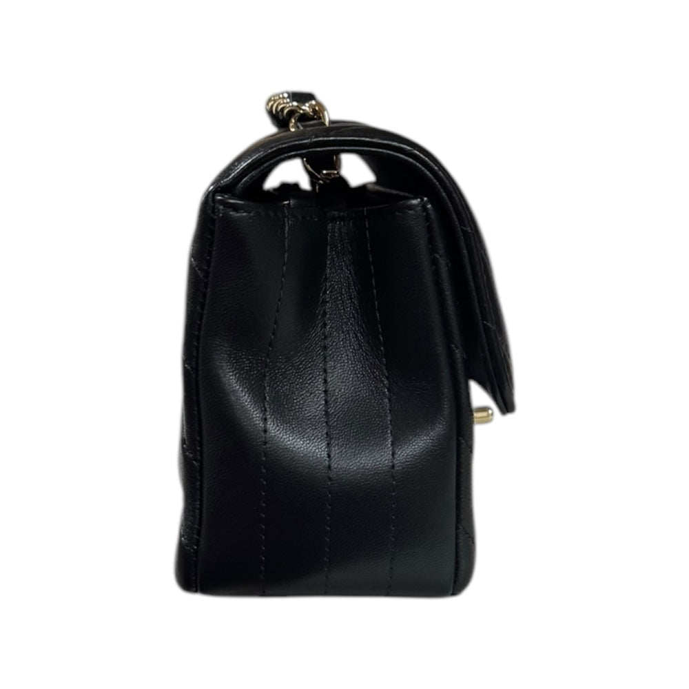 CHANEL シャネル Vステッチ ショルダーバッグ レザー ブラック