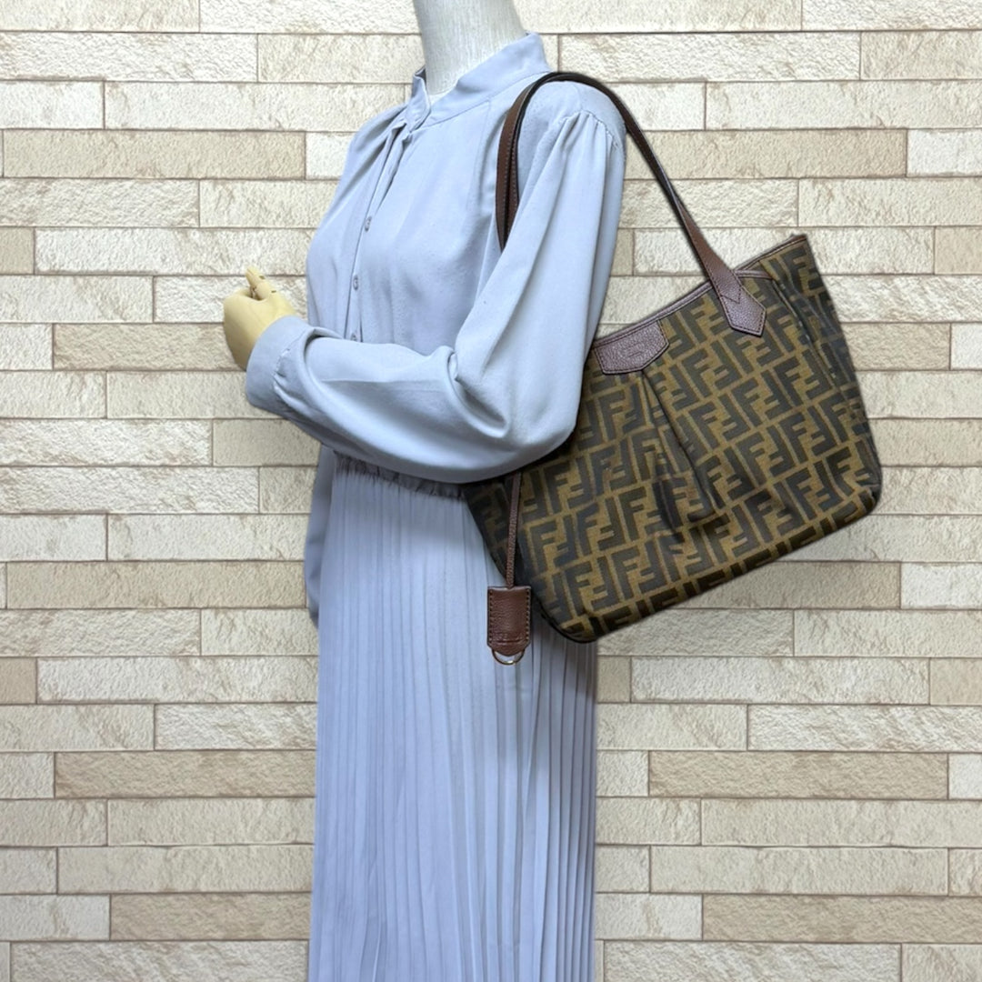 FENDI フェンディ ズッカ トートバッグ キャンバス ブラウン ユニ