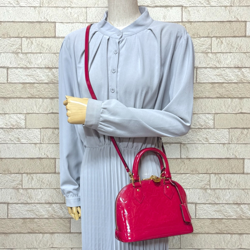 LOUIS VUITTON ルイヴィトン アルマBB ヴェルニ ショルダー