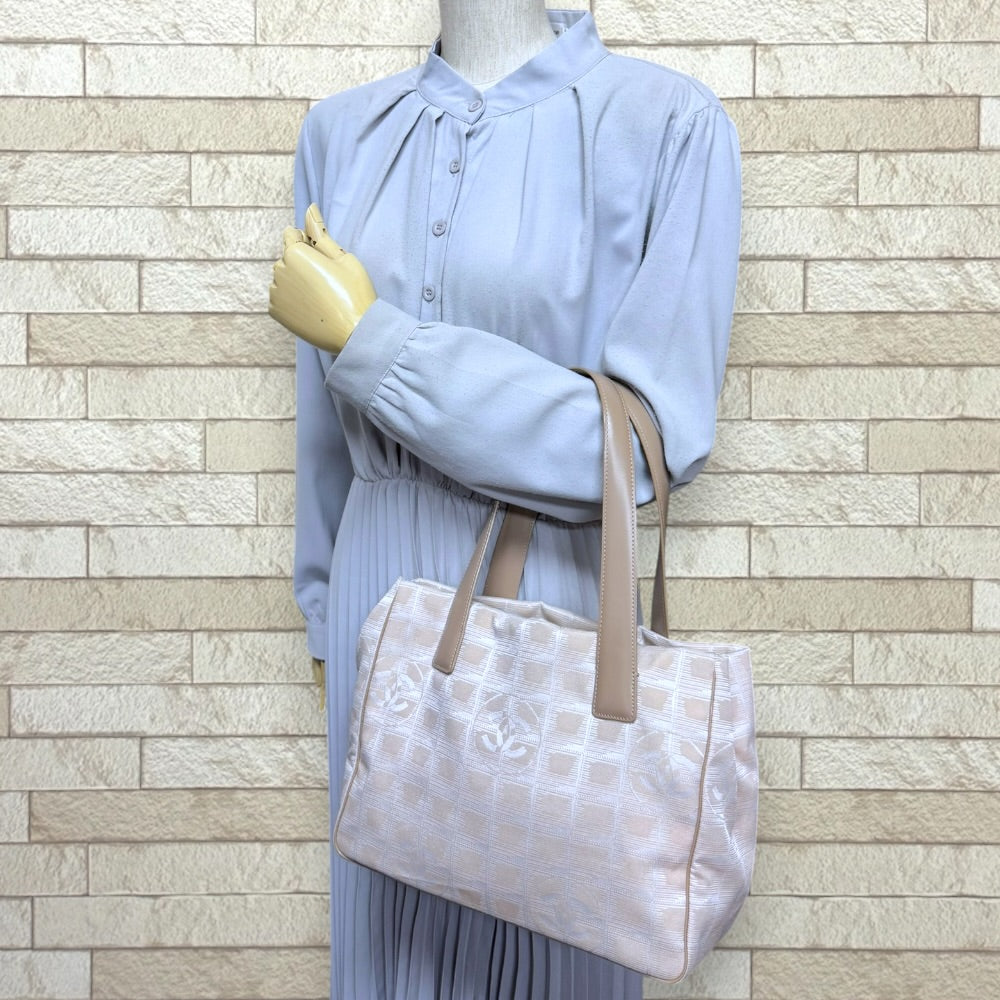 CHANEL シャネル トートPM ニュートラベル トートバッグ ナイロン