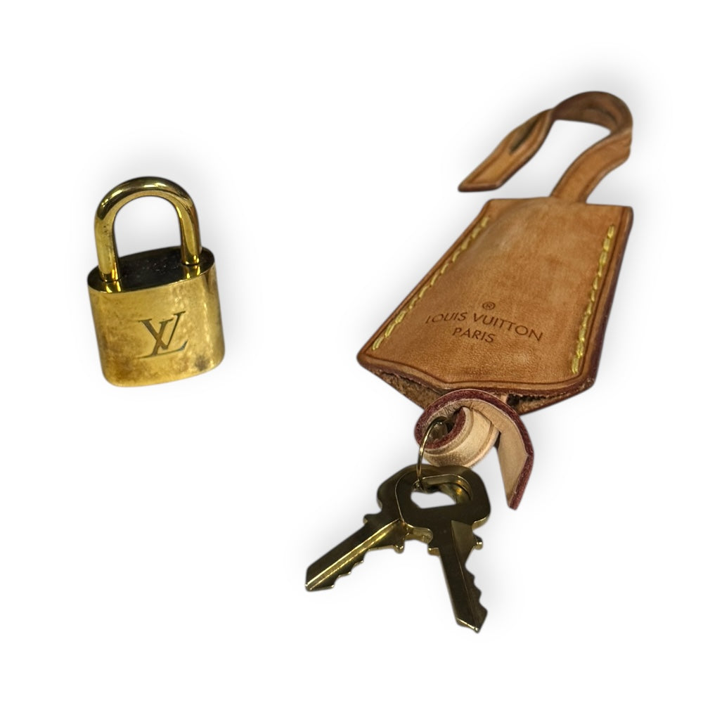 美品 LOUIS VUITTON ルイヴィトン アルマBB モノグラム 鍵・箱付 LOUIS VUITTON ルイヴィトン アルマBB モノグラム ショルダー