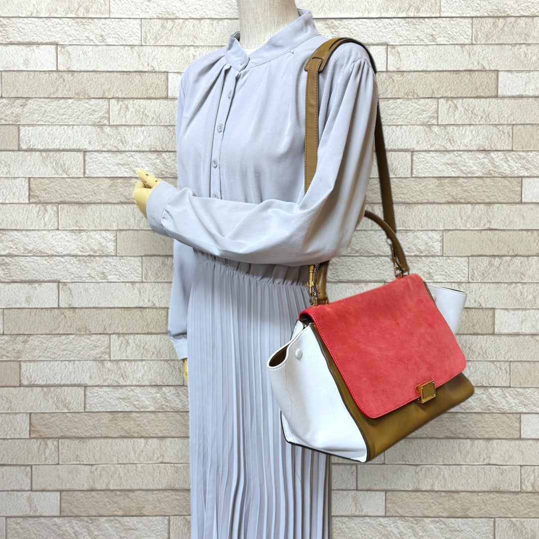 CELINEセリーヌ トラペーズ トリコロール ハンドバッグ ショルダーバッグ CELINE セリーヌ トラペーズ ショルダーバッグ スウェード レッド