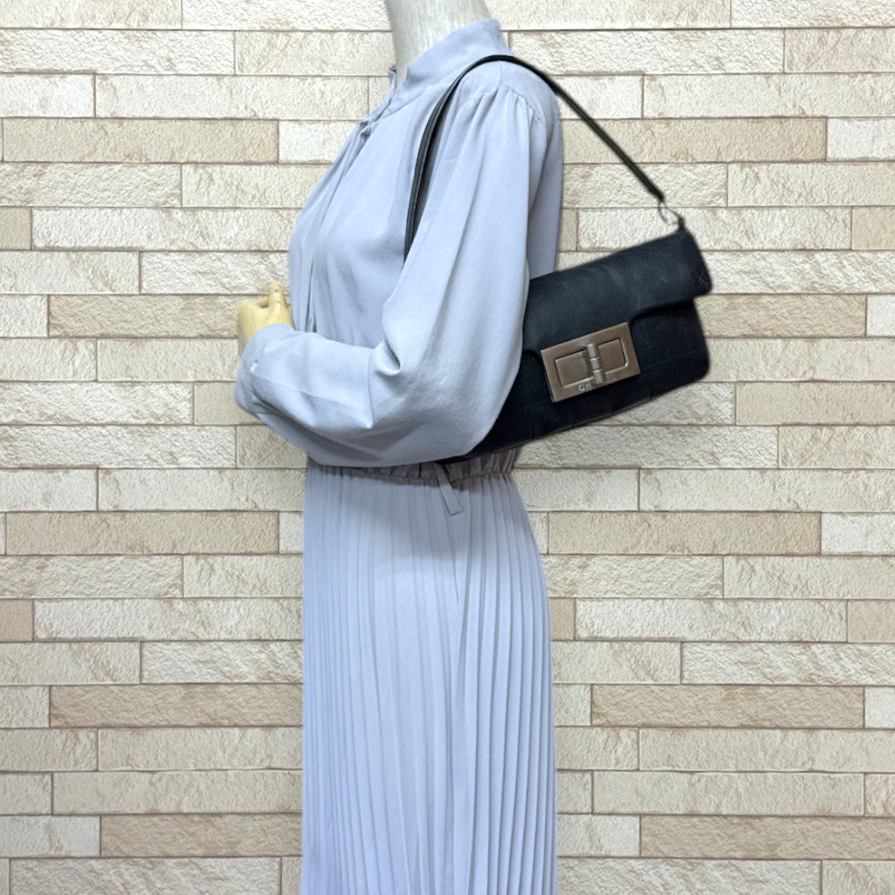 CHANEL シャネル チョコバー 2.55 ショルダーバッグ レザー