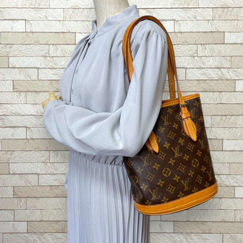 Lv Round Bucket Bag LOUIS VUITTON Louis Vuitton Bucket PM Monogram