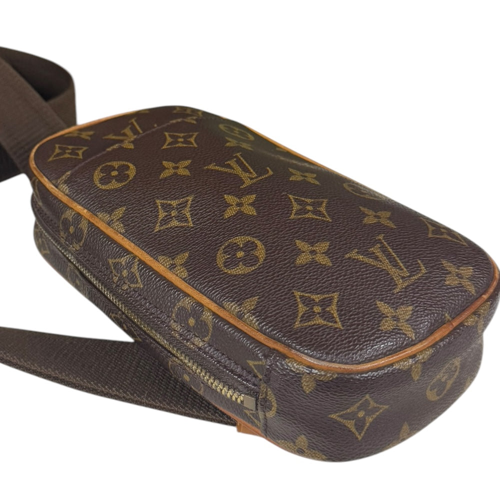 LOUIS VUITTON ルイヴィトン ポシェット ガンジュ モノグラム ボディ  