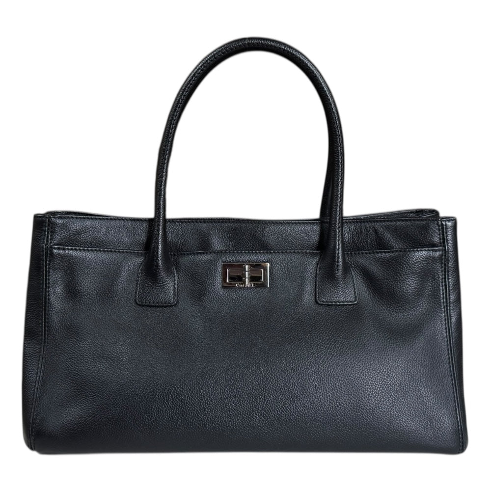 CHANEL シャネル 2.55 エグゼクティブ トートバッグ レザー ブラック