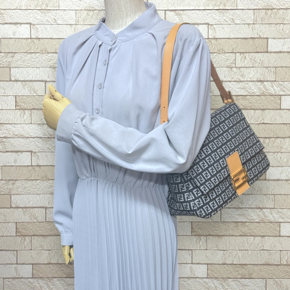 FENDI マンマバケット ズッキーノ ショルダーバッグ