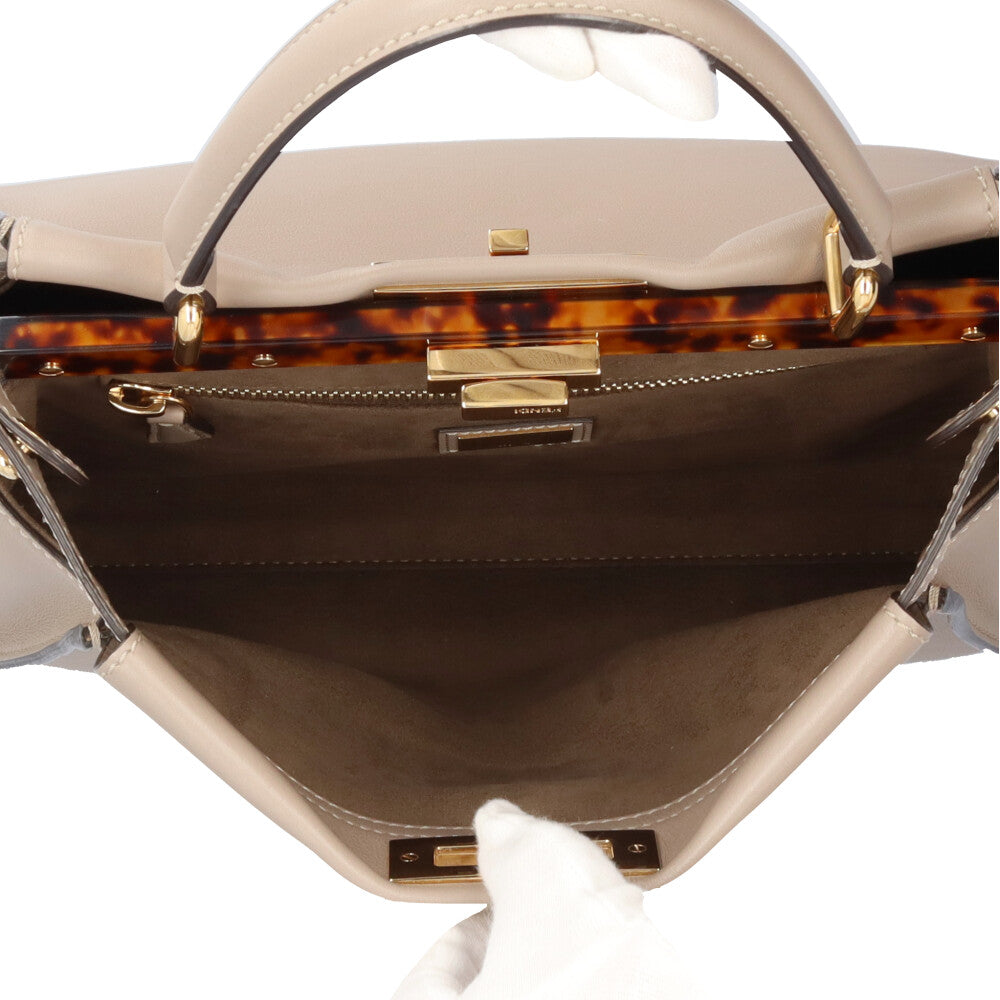 FENDI フェンディ ミディアム ピーカブー レギュラー ショルダーバッグ 