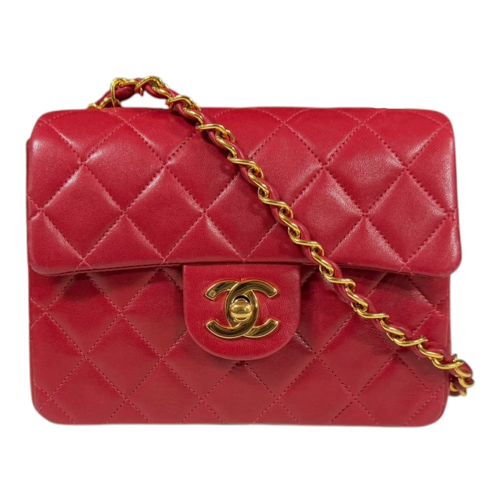 CHANEL ミニショルダーバッグ　レッド ラムスキン CHANEL シャネル ミニマトラッセ ショルダーバッグ ラムスキン レッド