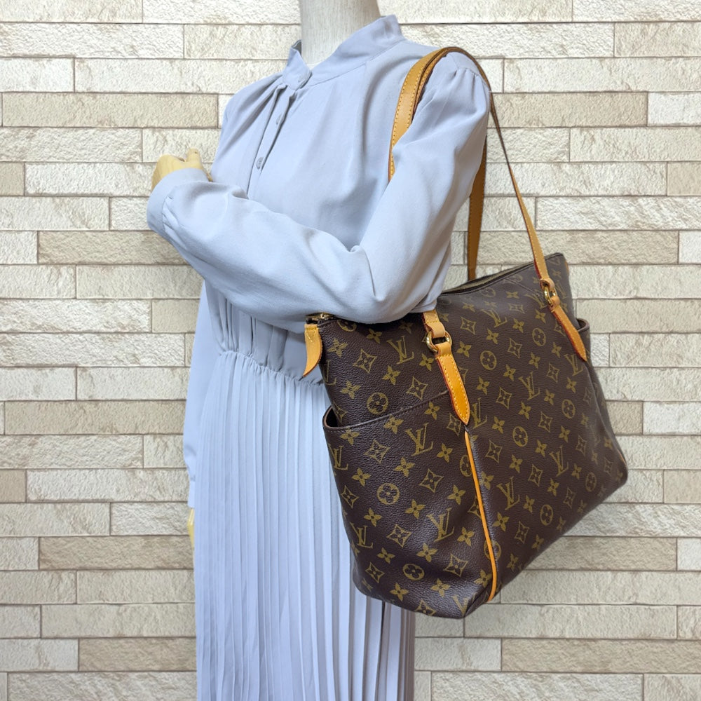 LOUIS VUITTON ルイヴィトン トータリーMM モノグラム トートバッグ モノグラムキャンバス ブラウン レディース 中古 –  【公式】リサイクルキング オンラインショップ