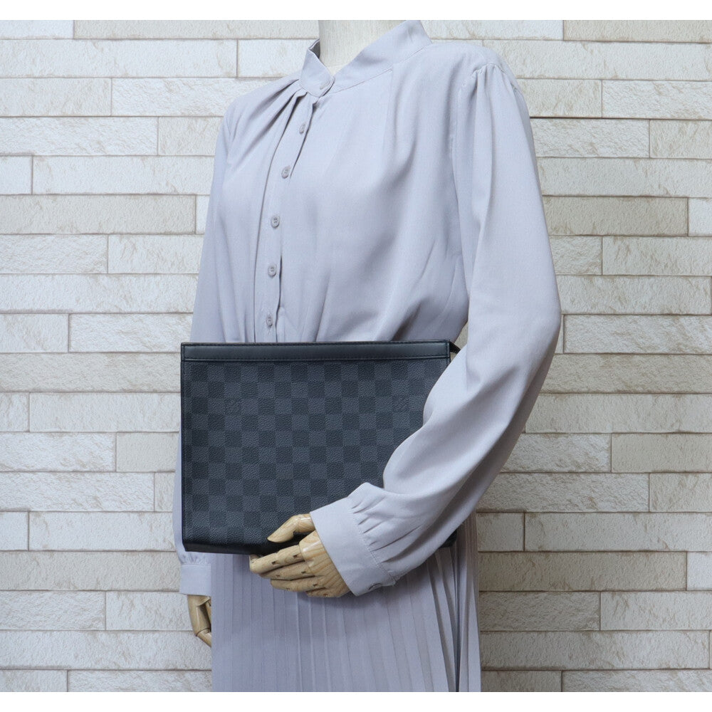 LOUIS VUITTON Louis Vuitton Pochette Voyage MM Damier Graphite