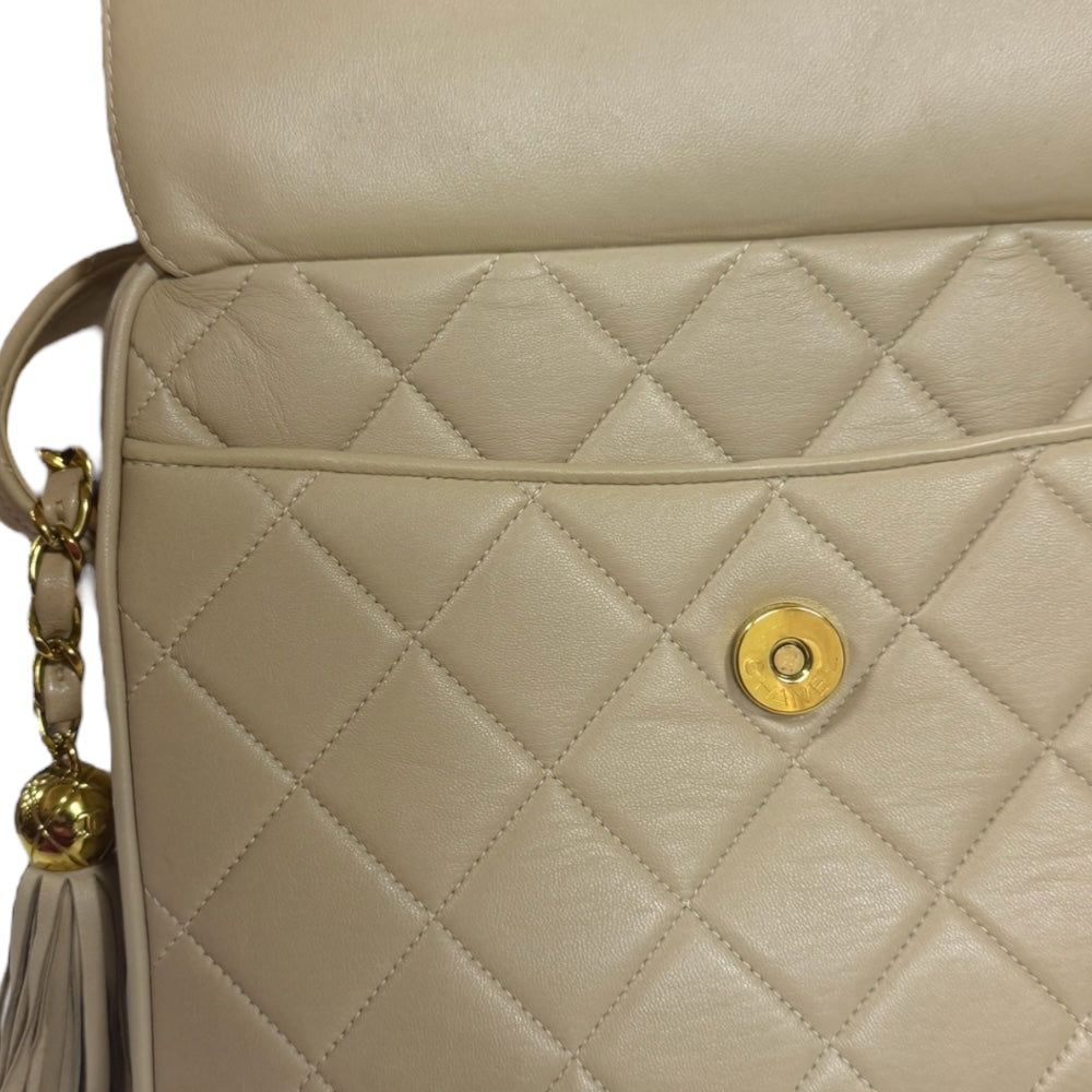 CHANEL シャネル マトラッセ ショルダーバッグ ラムスキン ベージュ