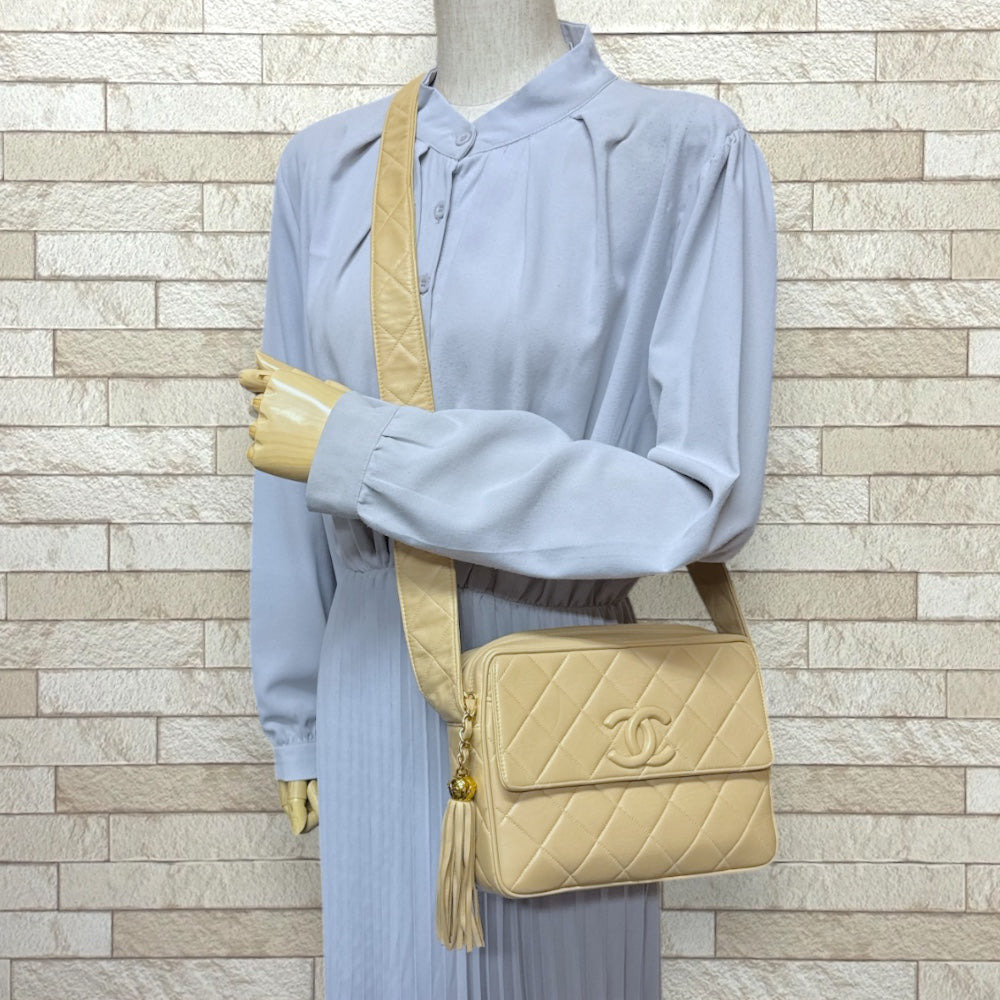 CHANEL シャネル マトラッセ ショルダーバッグ ラムスキン ベージュ