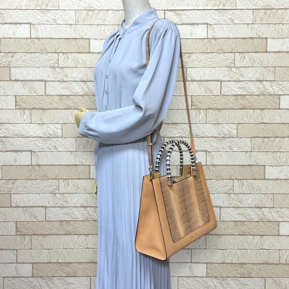 ブルガリ BVLGARI セルペンティ フォーエバー ショルダーバッグ バッグ レザー ストロー レディース ホワイト系 / ベージュ系 【中古】 BVLGARI】セルペンティ フォーエバー マイクロバッグ (Bvlgari