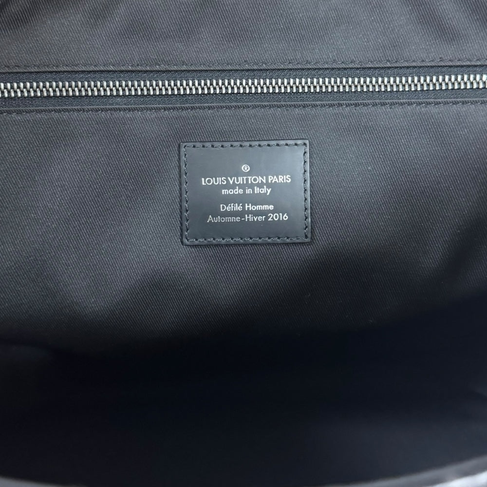 LOUIS VUITTON ルイヴィトン メッセンジャー ヴォワヤージュMM