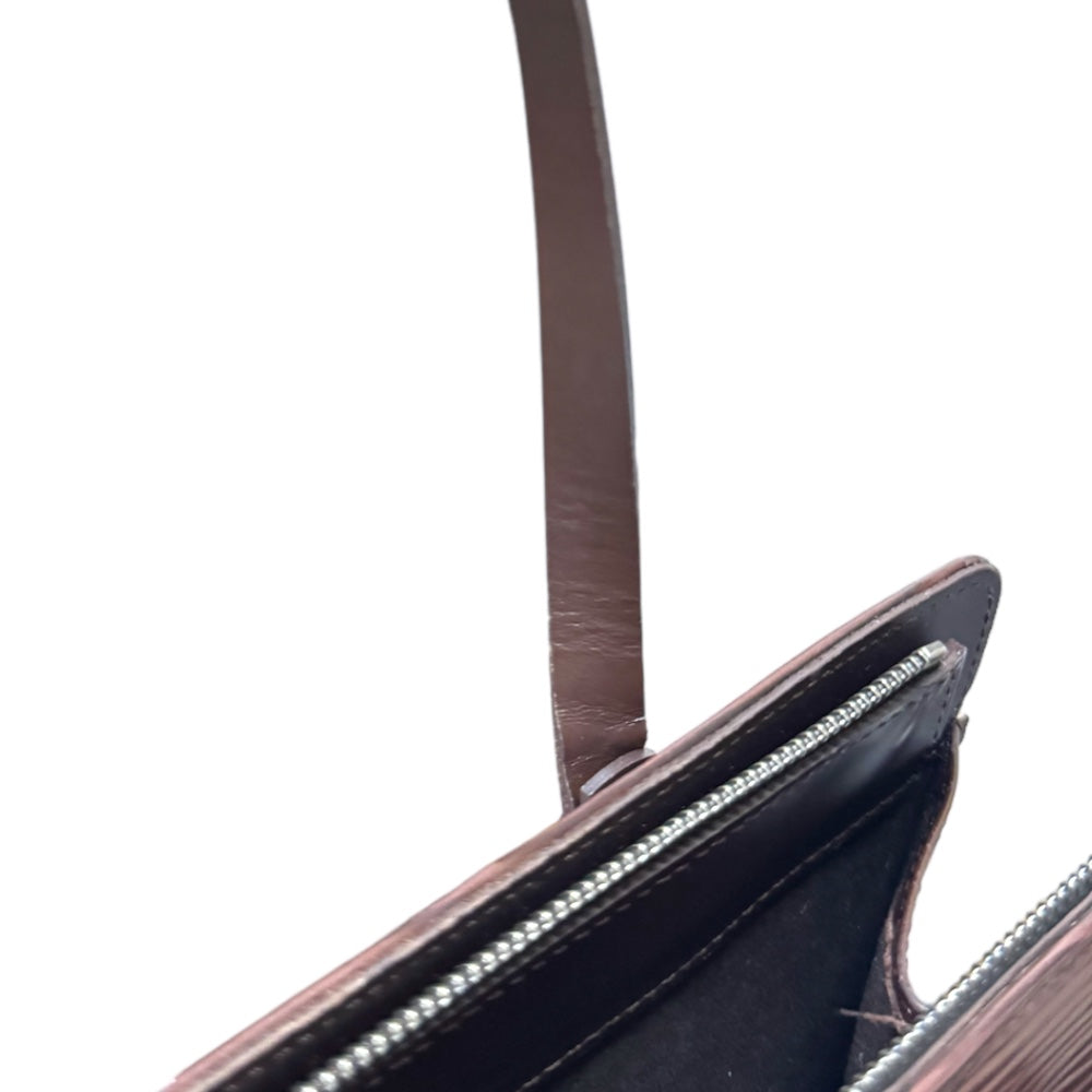 LOUIS VUITTON ルイヴィトン クロワゼットPM エピ ショルダーバッグ