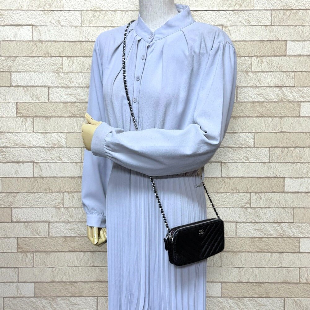 CHANEL シャネル Vステッチ ショルダーバッグ レザー ブラック