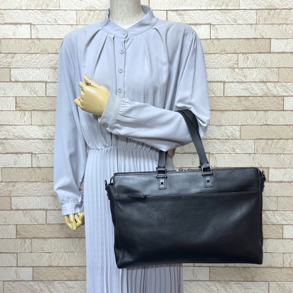 Valentino ヴァレンチノ ビジネスバッグ レザー ブラック メンズ 中古