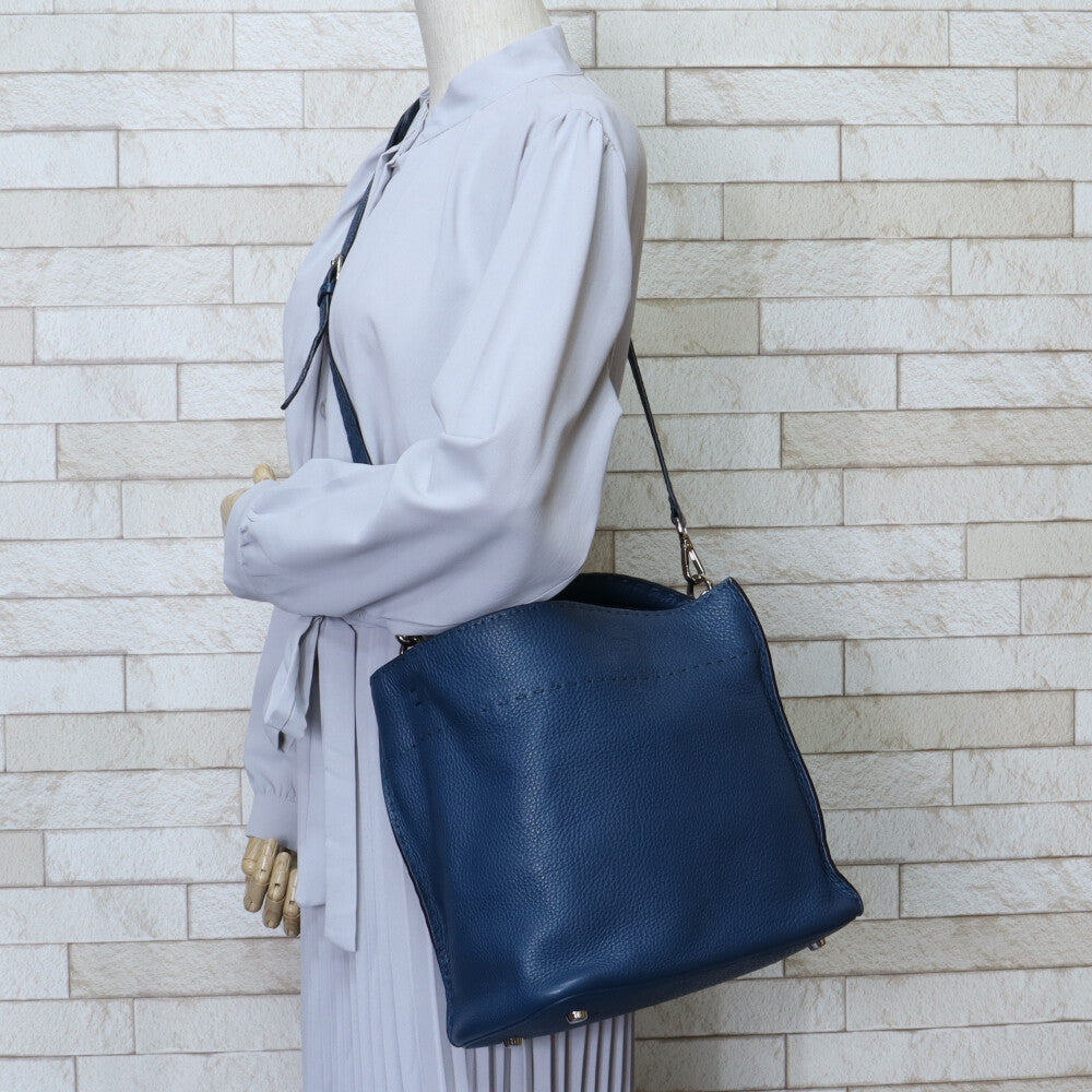 【美品】フェンディ ハンドバッグ 2way ショルダー レザー 紺 セレリアレイ フェンディ FENDI アンナ セレリア ショルダーバッグ レザー ブルー