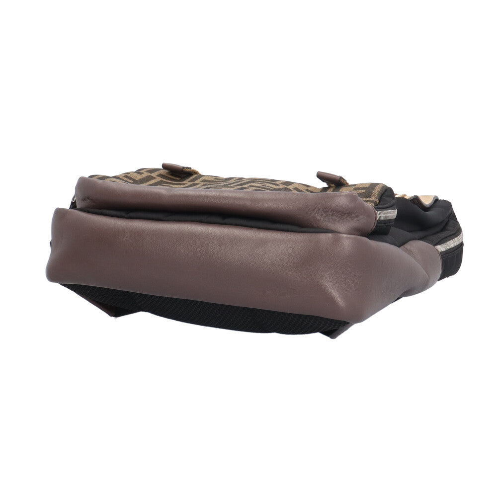 FENDI ナイロン デイパック FENDI フェンディ ズッカ リュック・デイパック ナイロン メンズ 中古