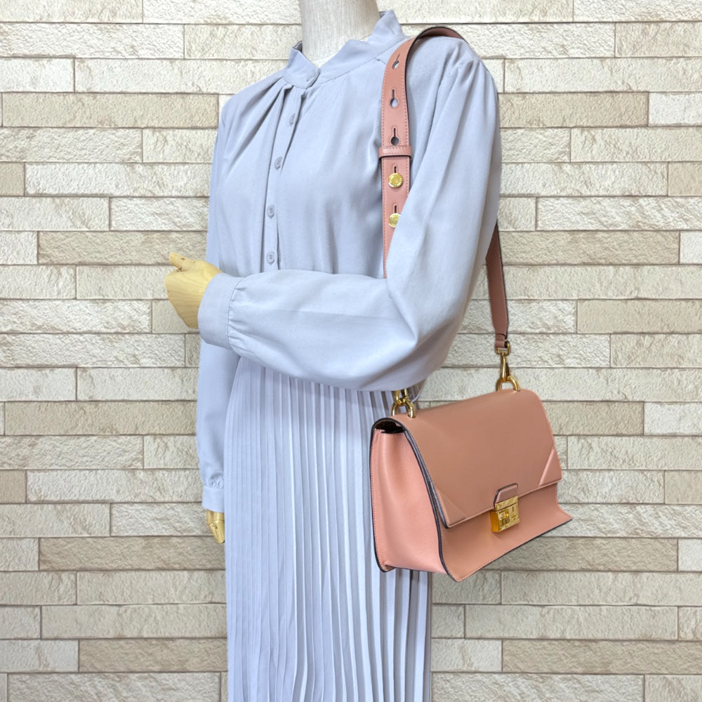 FENDI フェンディ キャンユー ショルダーバッグ レザー ピンク FENDI フェンディ キャンユー ショルダーバッグ レザー ピンク