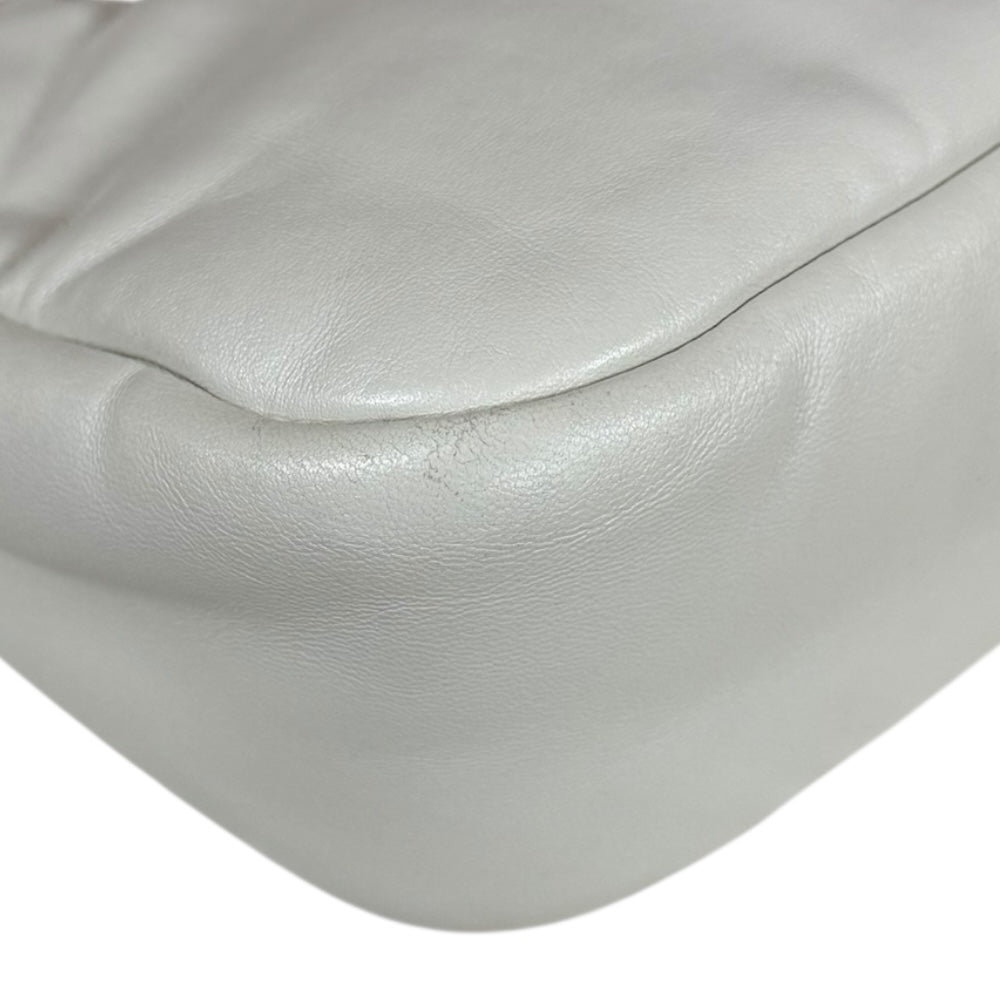 PRADA プラダ Re-Edition 2005 ショルダーバッグ レザー ホワイト