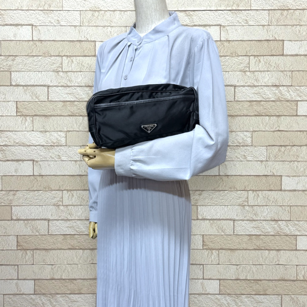 PRADA プラダ クラッチバッグ ナイロン ブラック メンズ 中古 – 【公式
