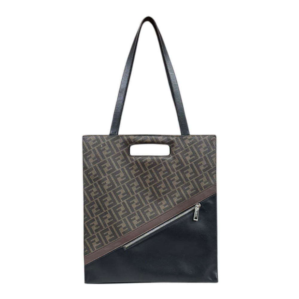 FENDI フェンディ ズッカ ショルダーバッグ レザー ブラウン