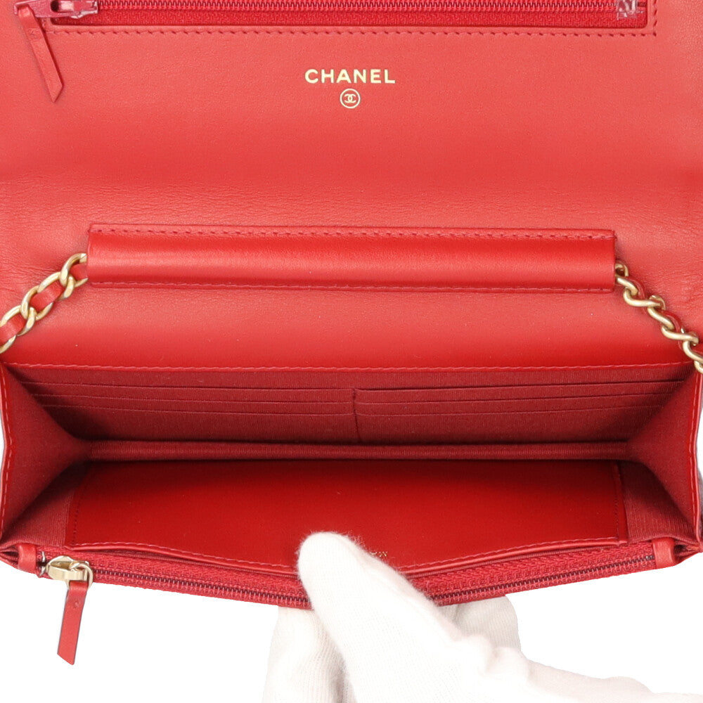 CHANEL シャネル マトラッセ ショルダーバッグ レザー レッド