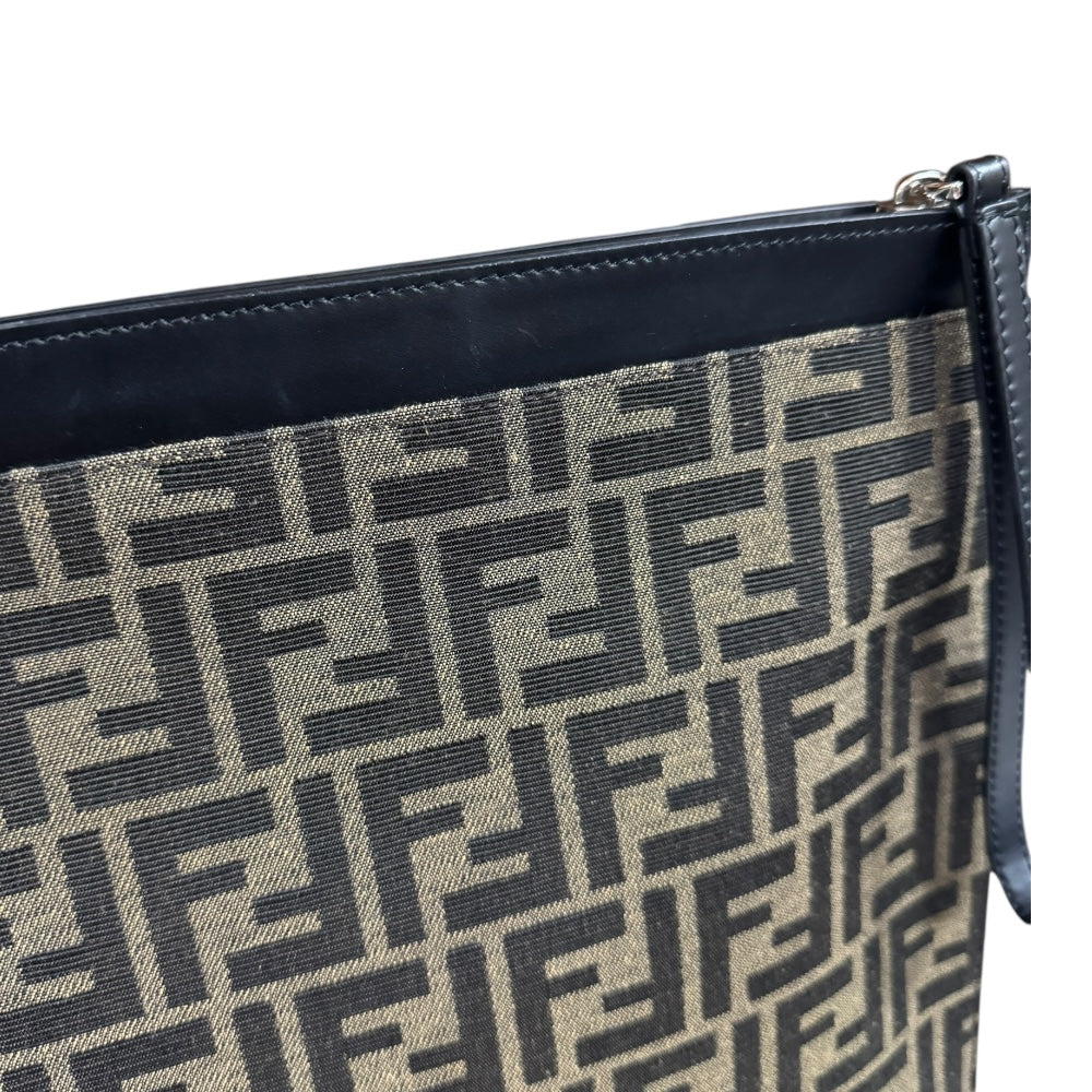FENDI フェンディ フェンディリシャス FFフラットスリムラージ ズッカ
