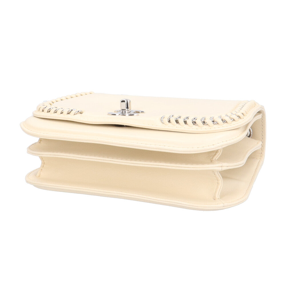 CHANEL ホワイトレザー ショルダーバッグ CHANEL シャネル ショルダーバッグ レザー ホワイト レディース