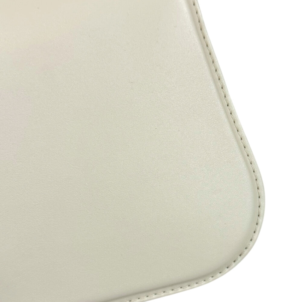 CHANEL シャネル ショルダーバッグ レザー ホワイト レディース