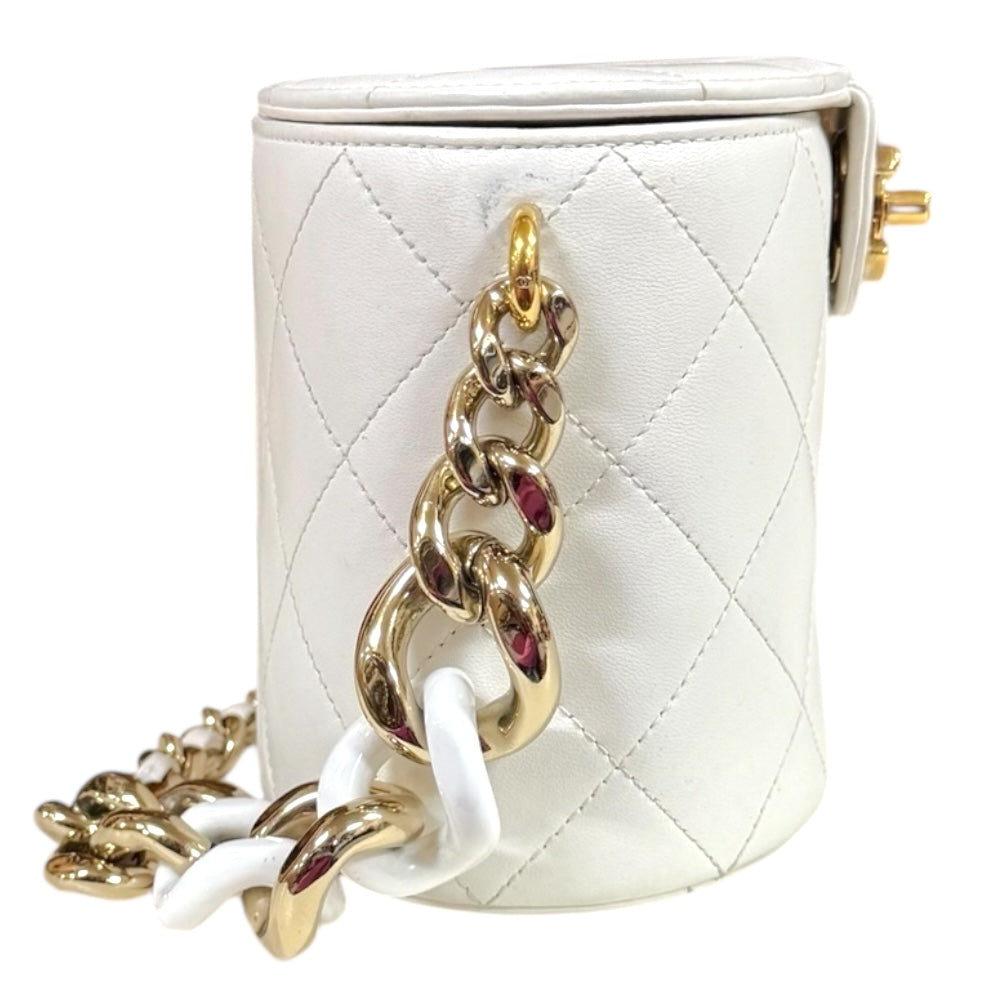 CHANEL シャネル バニティバッグ マトラッセ ショルダーバッグ レザー