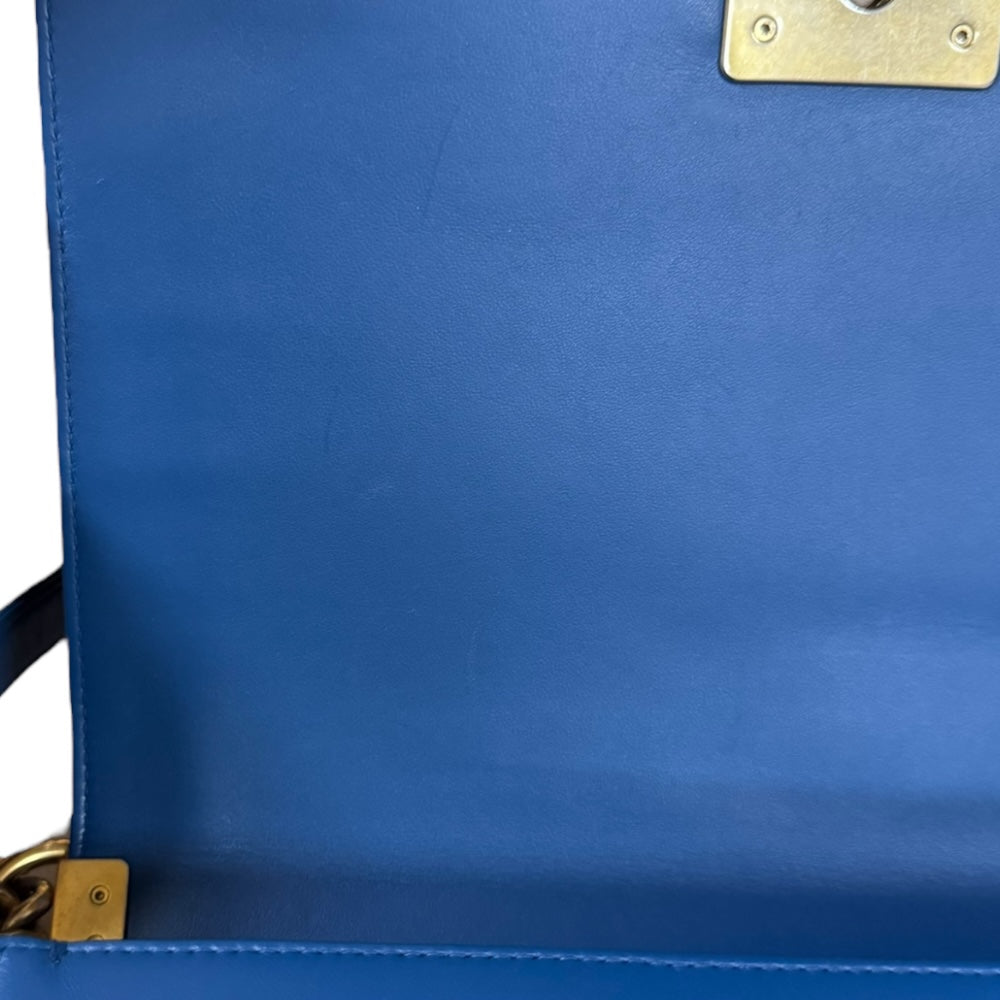 シャネル ボーイシャネル28 ショルダーバッグ レザー ブルー レディース CHANEL  中古 CHANEL（シャネル） ボーイシャネル28 ショルダーバッグ レザー ブルー