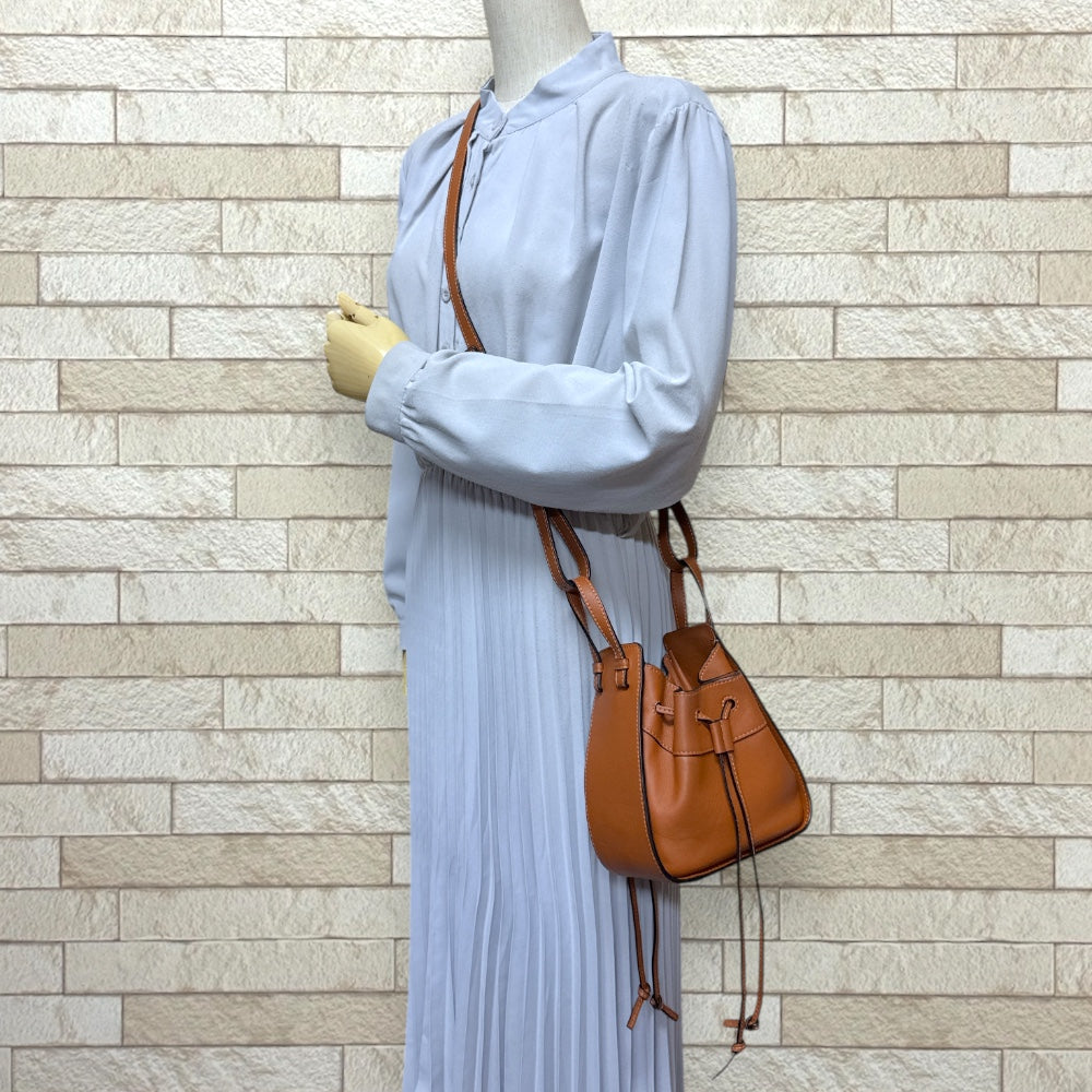 ※最終値下※【中古】LOEWEロエベ ハンモック ドローストリング ミディアム LOEWE 【中古】LOEWE ハンモック ドローストリング ミディアム