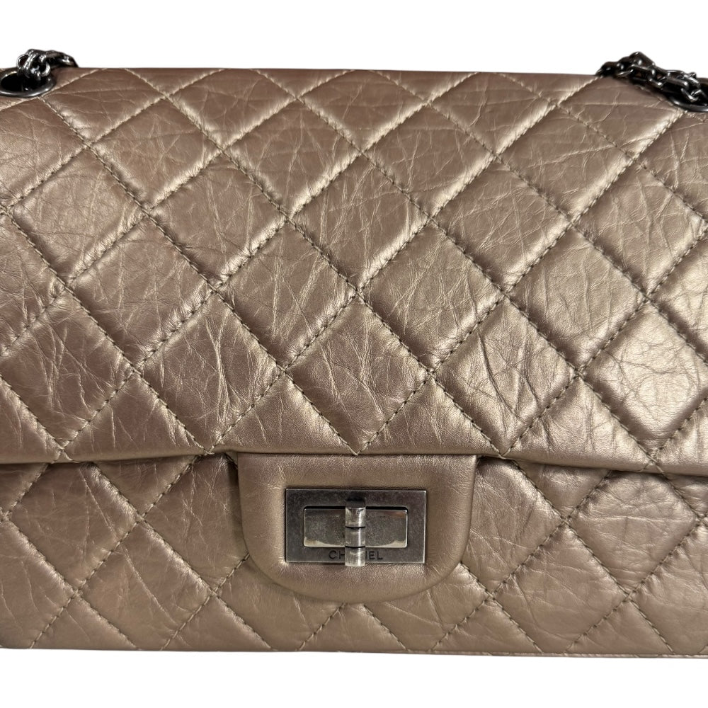CHANEL シャネル マトラッセ2.55 ショルダーバッグ レザー ゴールド