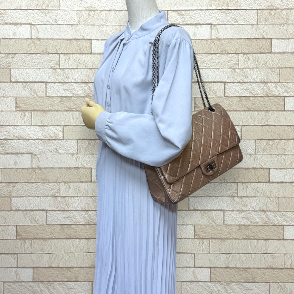 CHANEL シャネル マトラッセ2.55 ショルダーバッグ レザー ゴールド