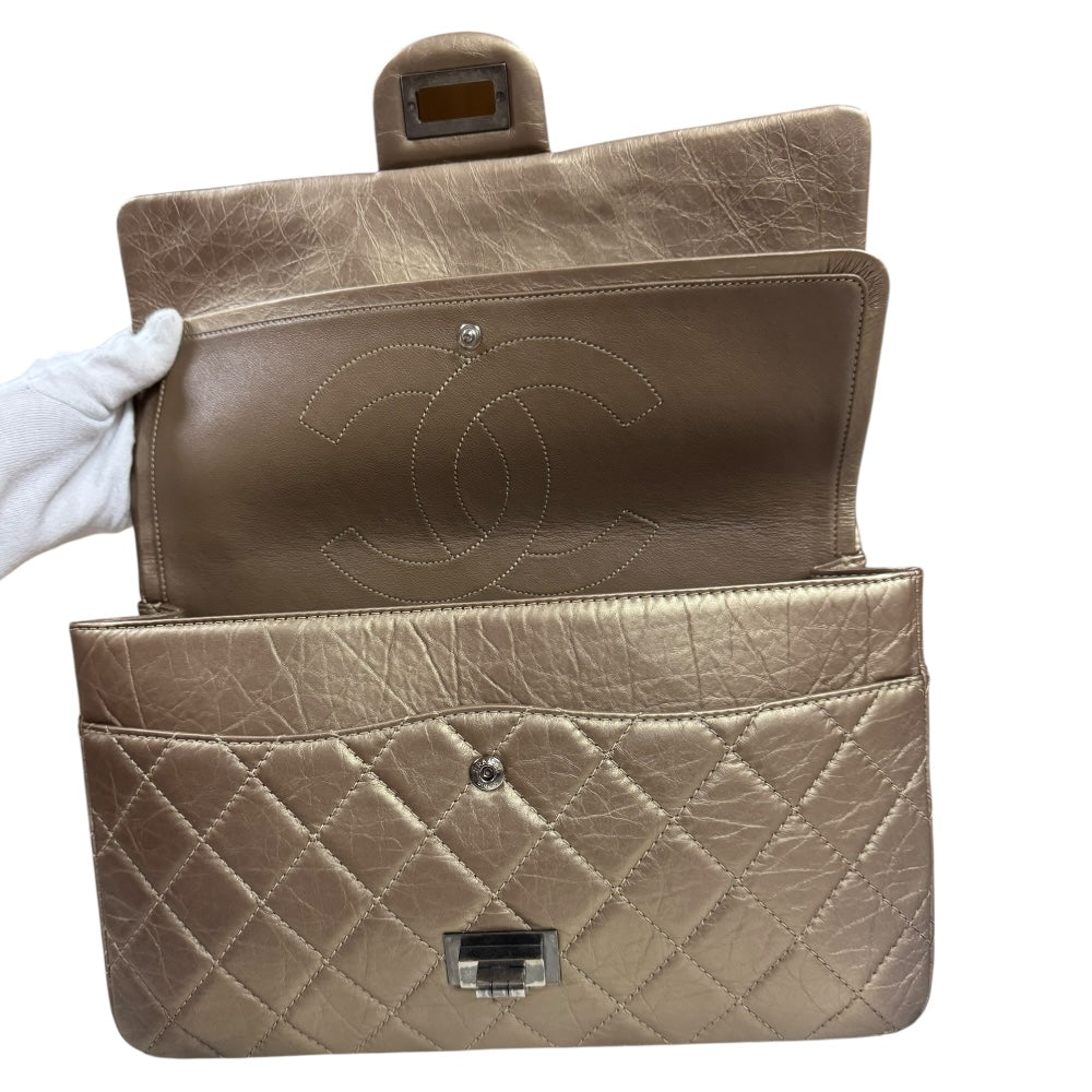CHANEL シャネル マトラッセ2.55 ショルダーバッグ レザー ゴールド
