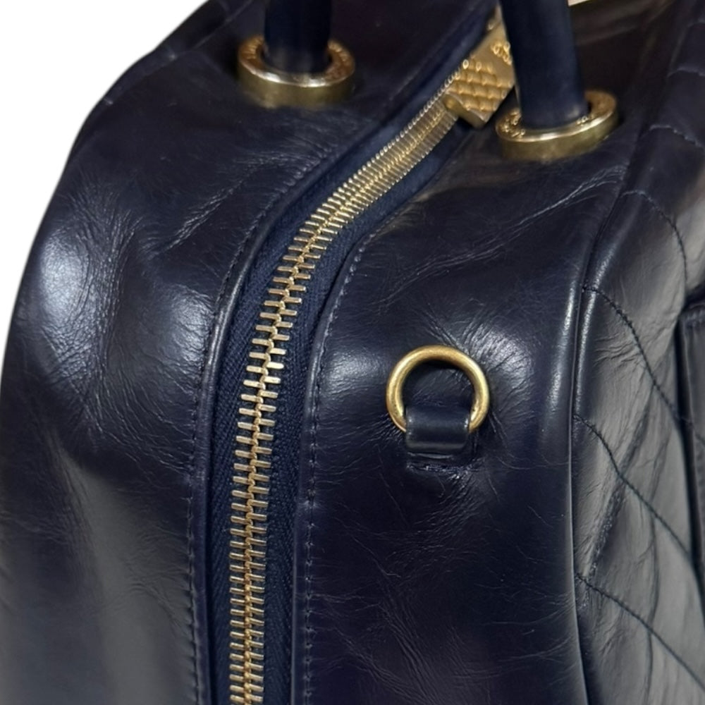 CHANEL シャネル Vステッチ ショルダーバッグ レザー ネイビー