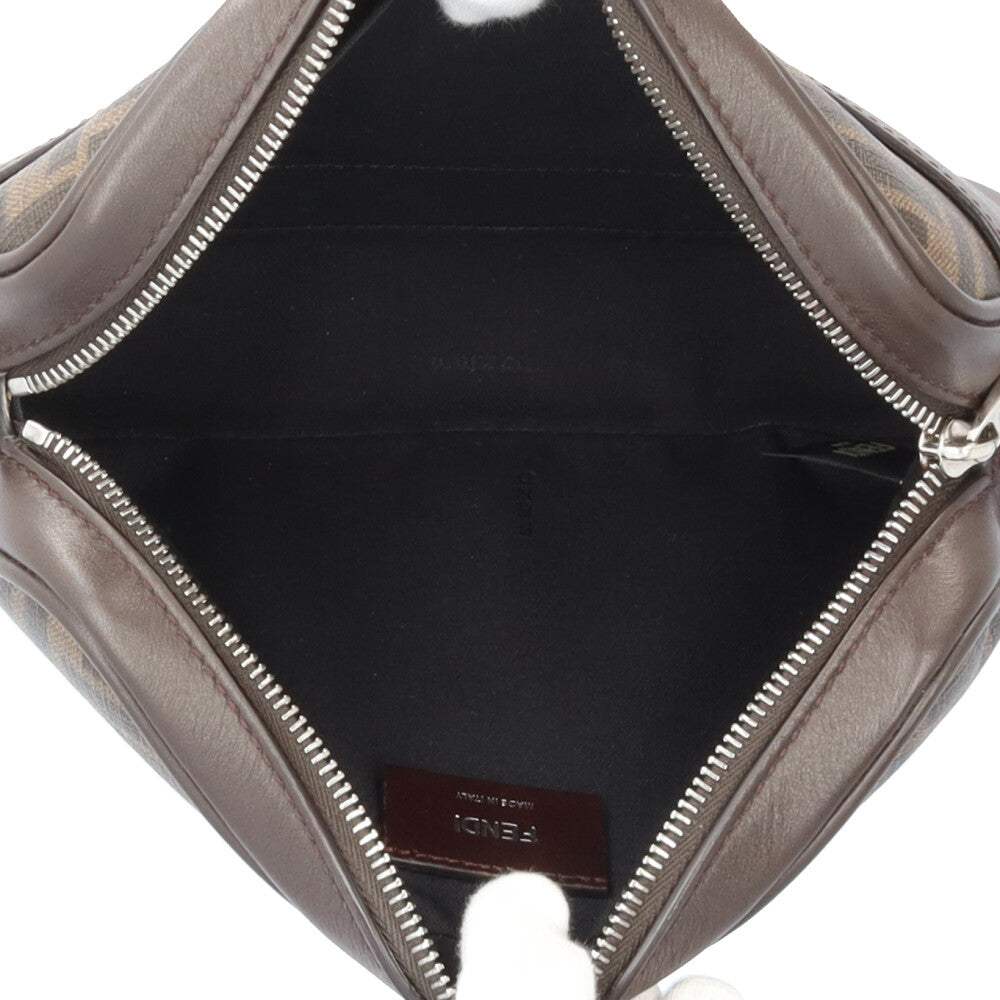 FENDI フェンディ カメラケース ミディアム ズッカ ショルダーバッグ