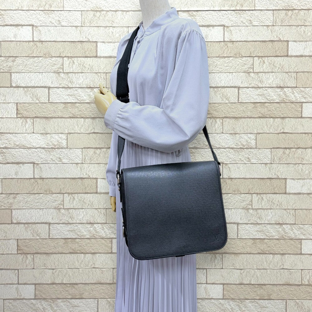 LOUIS VUITTON ルイヴィトン アンドレイ タイガ ショルダーバッグ