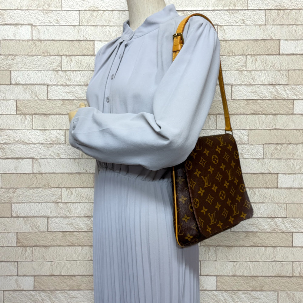 Louis Vuitton ミュゼットサルサ　モノグラム ショルダーバッグ 19ug0klh1y5saq4h_1.jpg
