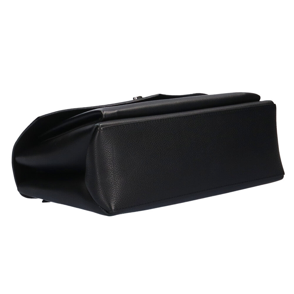 Louis Vuitton My Lock Me カーフレザー Louis Vuitton Black Pebbled Leather Mylockme Bag | Yoogi's Closet