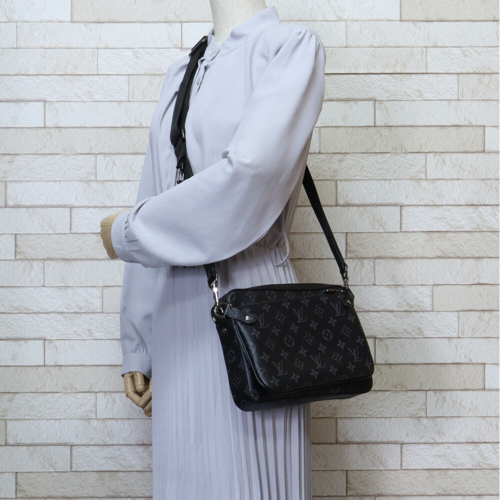 ルイヴィトン トリオメッセンジャー モノグラムエクリプス ショルダー