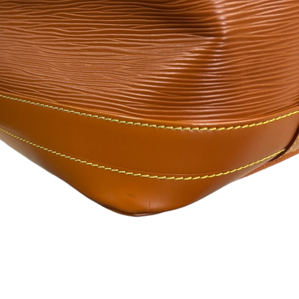 LOUIS VUITTON ルイヴィトン ノエ エピ ショルダーバッグ エピレザー