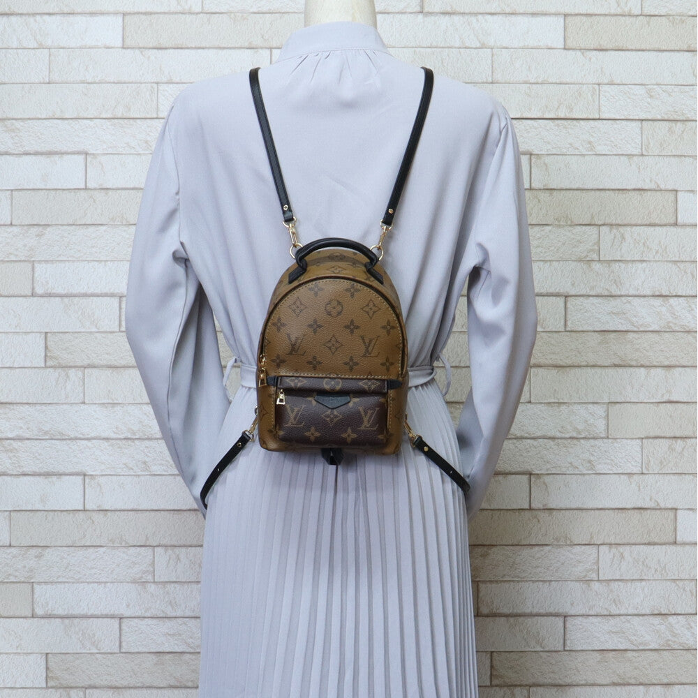 louis vuitton backpack mini dupe 2020 Monogram Palm Springs The palm springs mini gives a fresh twist to the backpack Vuitton Mini Backpack Vuitton Sperone