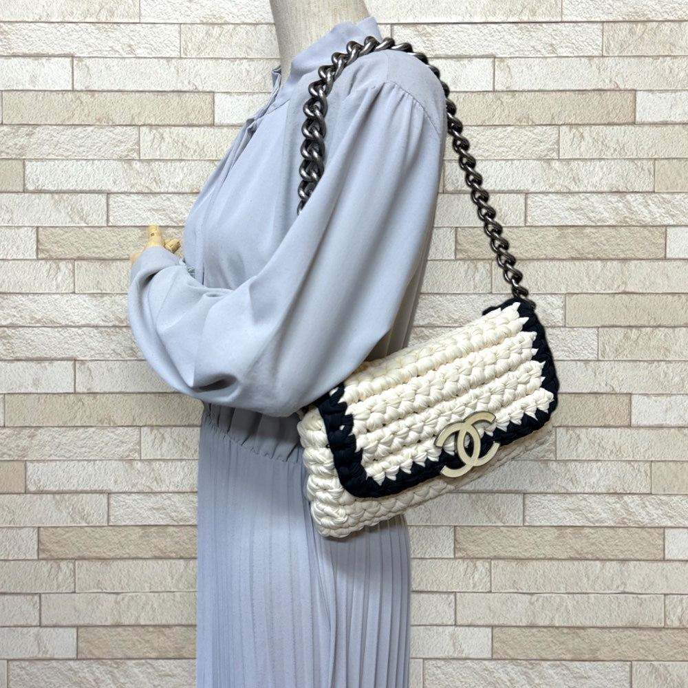 CHANEL シャネル クロシェ ショルダーバッグ ファブリック ホワイト 