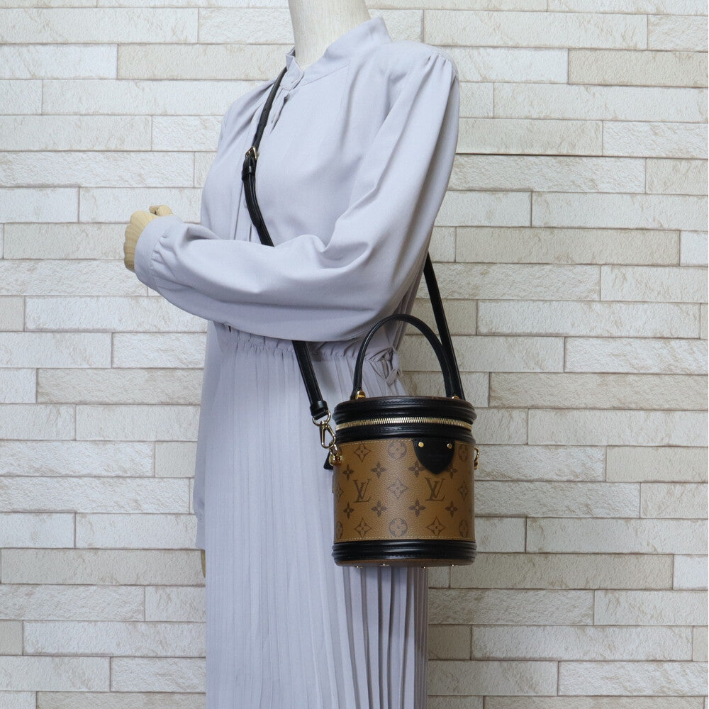Vuitton Cannes Round Louis Vuitton Crossbody LOUIS VUITTON Louis