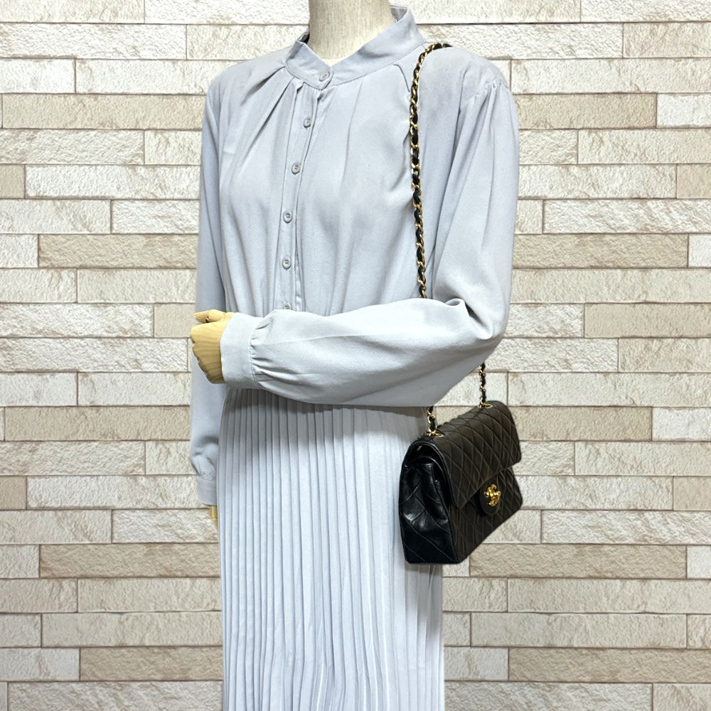 シャネル マトラッセ ショルダーバッグ シャネル ラムスキン A01113