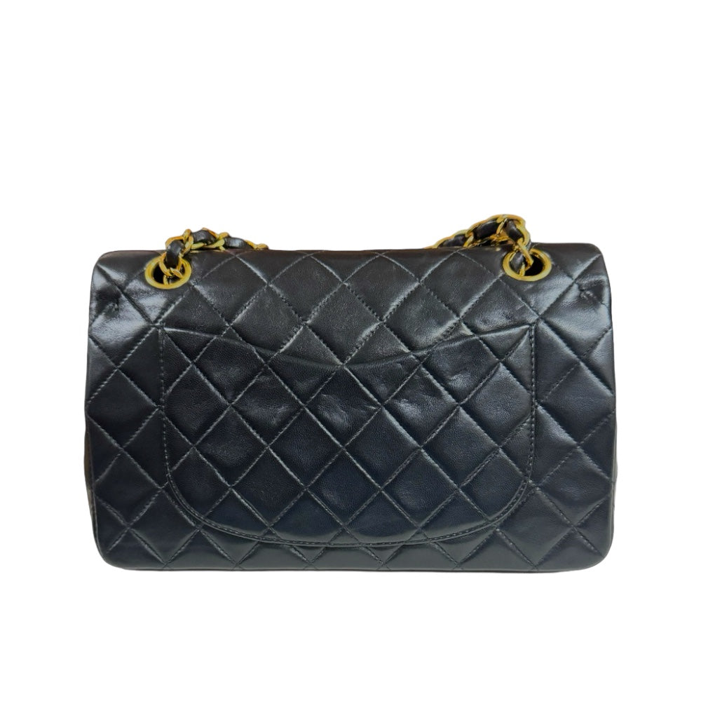 シャネル マトラッセ ショルダーバッグ シャネル ラムスキン A01113